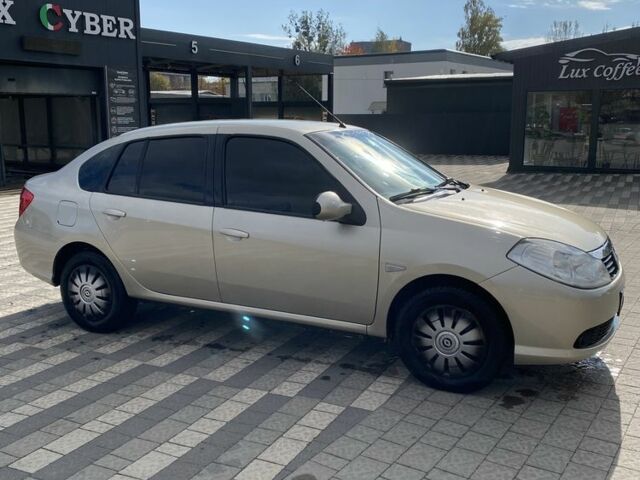 Бежевый Рено Симбол (Талия), объемом двигателя 1.4 л и пробегом 277 тыс. км за 4500 $, фото 3 на Automoto.ua