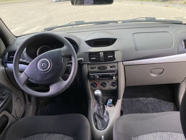 Бежевый Рено Симбол (Талия), объемом двигателя 1.4 л и пробегом 277 тыс. км за 4500 $, фото 4 на Automoto.ua