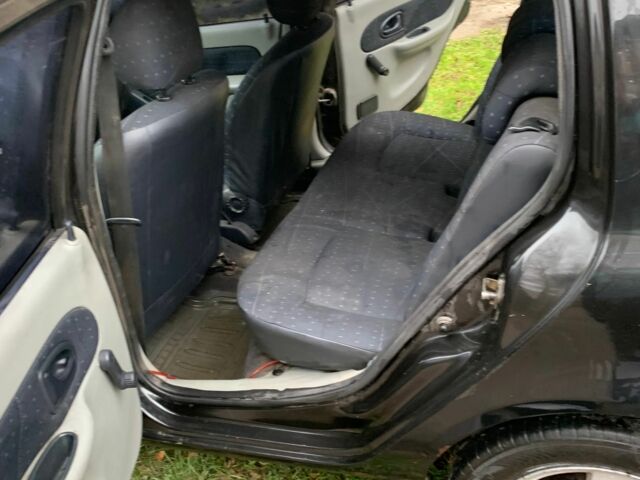 Черный Рено Симбол (Талия), объемом двигателя 1.4 л и пробегом 200 тыс. км за 1550 $, фото 5 на Automoto.ua