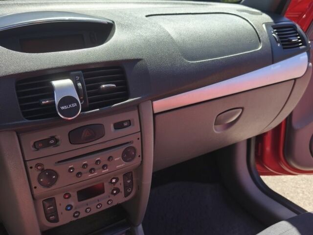 Червоний Рено Сімбол (Талія), об'ємом двигуна 1.1 л та пробігом 232 тис. км за 4700 $, фото 7 на Automoto.ua