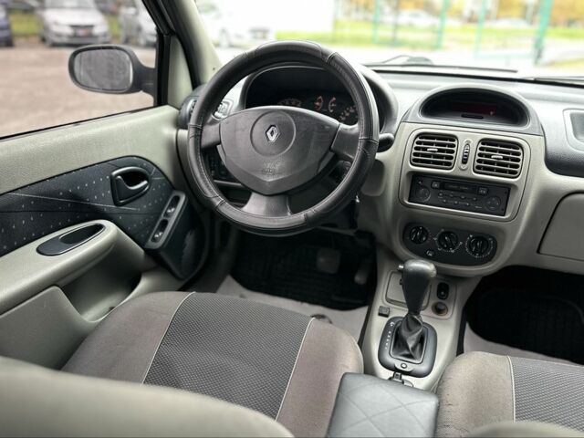 Рено Симбол (Талия) 2003 в Львове на Automoto.ua Серый Рено Симбол (Талия), объемом двигателя 1.4 л и пробегом 239 тыс. км за 4100 $, фото 15 на Automoto.ua
