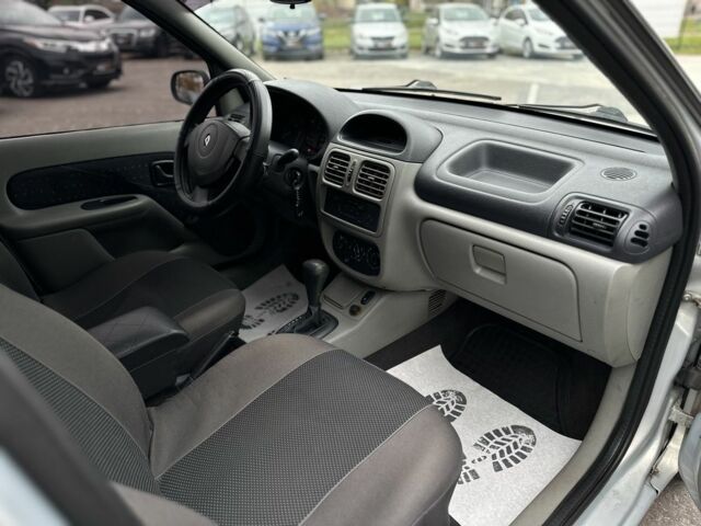 Рено Симбол (Талия) 2003 в Львове на Automoto.ua Серый Рено Симбол (Талия), объемом двигателя 1.4 л и пробегом 239 тыс. км за 4100 $, фото 13 на Automoto.ua