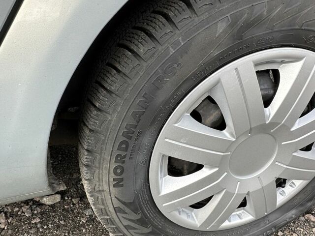 Серый Рено Симбол (Талия), объемом двигателя 1.4 л и пробегом 220 тыс. км за 2200 $, фото 10 на Automoto.ua