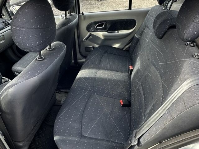 Серый Рено Симбол (Талия), объемом двигателя 1.4 л и пробегом 220 тыс. км за 2200 $, фото 8 на Automoto.ua