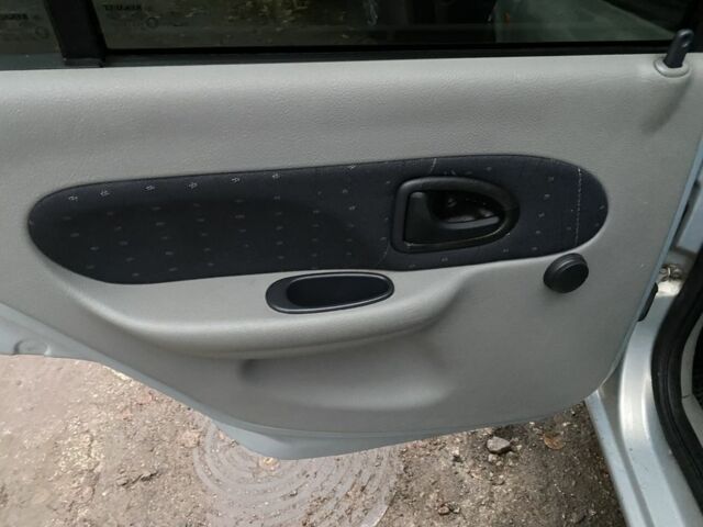 Серый Рено Симбол (Талия), объемом двигателя 1.4 л и пробегом 150 тыс. км за 3000 $, фото 21 на Automoto.ua