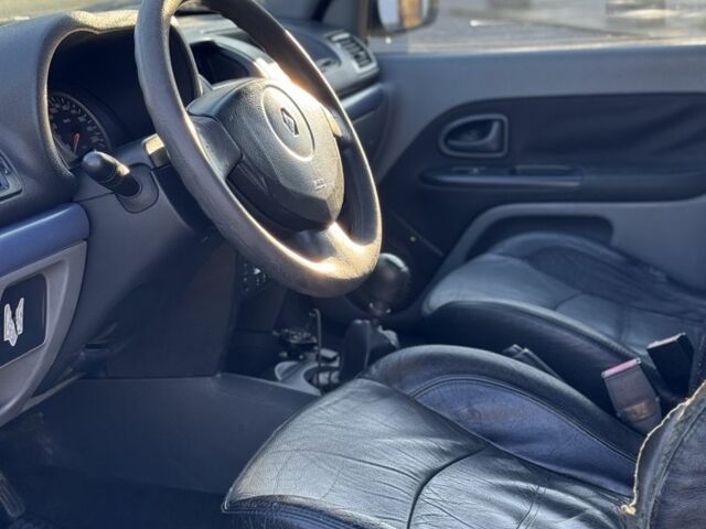 Серый Рено Симбол (Талия), объемом двигателя 1.4 л и пробегом 321 тыс. км за 3500 $, фото 5 на Automoto.ua