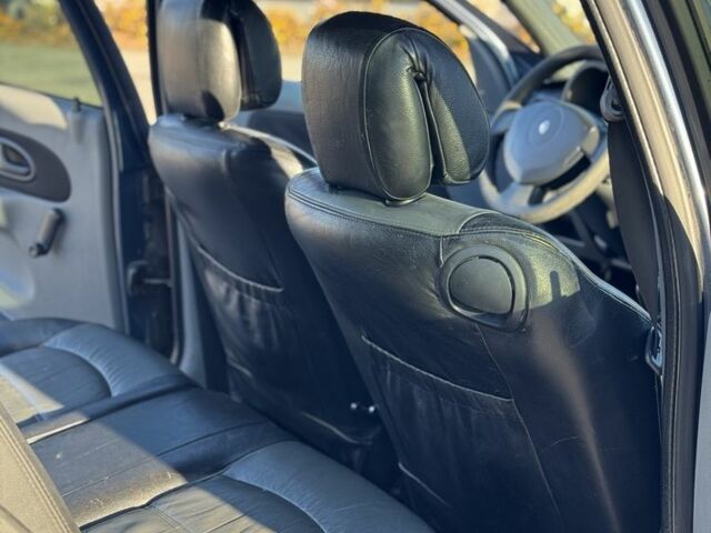 Серый Рено Симбол (Талия), объемом двигателя 1.4 л и пробегом 321 тыс. км за 3500 $, фото 6 на Automoto.ua