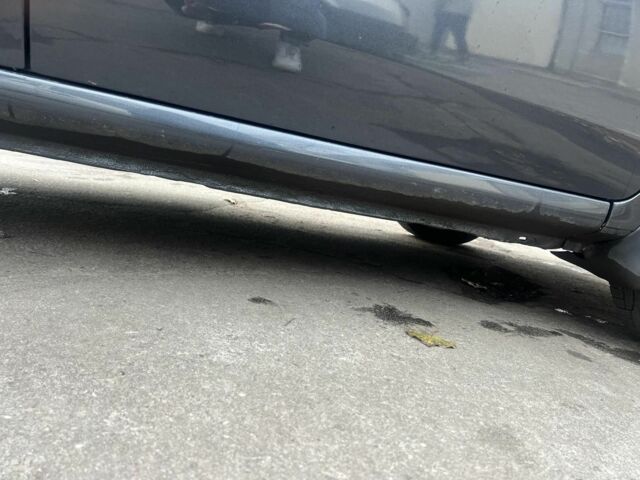 Серый Рено Симбол (Талия), объемом двигателя 1.4 л и пробегом 305 тыс. км за 3800 $, фото 3 на Automoto.ua