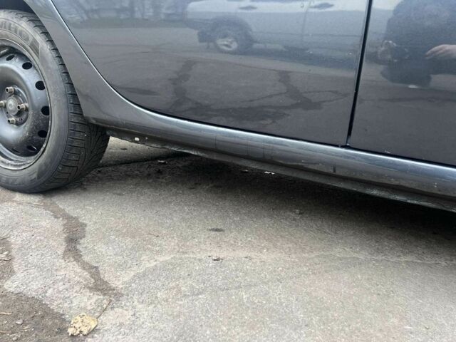 Серый Рено Симбол (Талия), объемом двигателя 1.4 л и пробегом 305 тыс. км за 3800 $, фото 2 на Automoto.ua