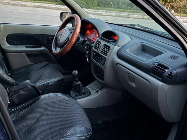 Синий Рено Симбол (Талия), объемом двигателя 1.4 л и пробегом 250 тыс. км за 1500 $, фото 4 на Automoto.ua