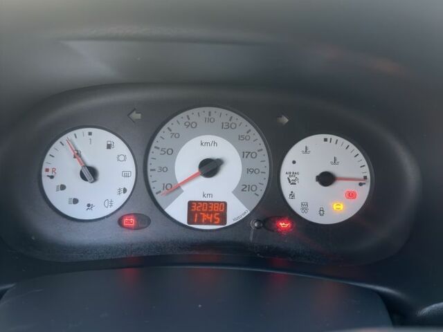 Рено Сімбол (Талія) 2008 у Чопе на Automoto.ua Синій Рено Сімбол (Талія), об'ємом двигуна 1.1 л та пробігом 320 тис. км за 1250 $, фото 7 на Automoto.ua