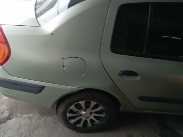 Зеленый Рено Симбол (Талия), объемом двигателя 1.4 л и пробегом 170 тыс. км за 4000 $, фото 6 на Automoto.ua