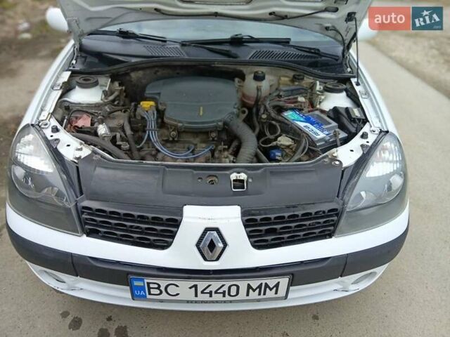 Белый Рено Симбол, объемом двигателя 1.4 л и пробегом 303 тыс. км за 2950 $, фото 4 на Automoto.ua
