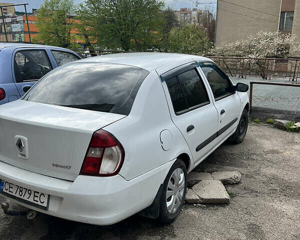 Белый Рено Симбол, объемом двигателя 1.4 л и пробегом 300 тыс. км за 2899 $, фото 6 на Automoto.ua