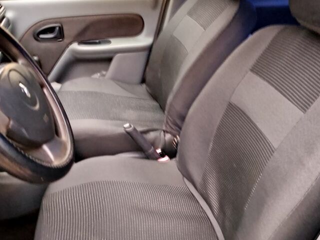 Белый Рено Симбол, объемом двигателя 1.4 л и пробегом 170 тыс. км за 2650 $, фото 4 на Automoto.ua