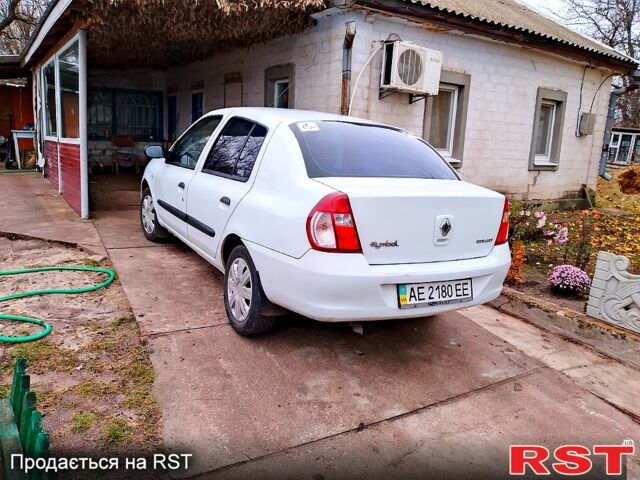 Белый Рено Симбол, объемом двигателя 1.4 л и пробегом 170 тыс. км за 2650 $, фото 1 на Automoto.ua