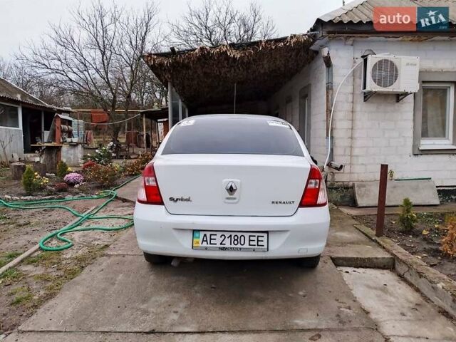Белый Рено Симбол, объемом двигателя 1.4 л и пробегом 165 тыс. км за 2650 $, фото 1 на Automoto.ua