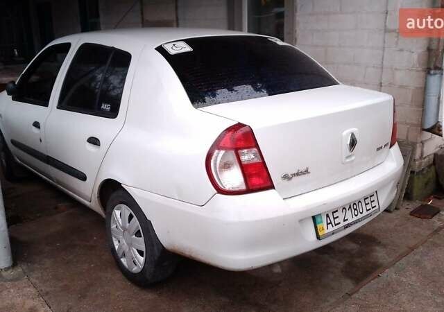 Белый Рено Симбол, объемом двигателя 1.4 л и пробегом 165 тыс. км за 2650 $, фото 9 на Automoto.ua