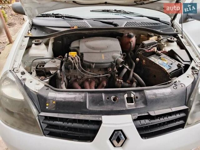 Белый Рено Симбол, объемом двигателя 1.4 л и пробегом 165 тыс. км за 2650 $, фото 6 на Automoto.ua