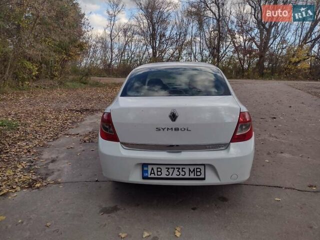 Рено Симбол 2010 в Виннице на Automoto.ua Белый Рено Симбол, объемом двигателя 1.39 л и пробегом 220 тыс. км за 3550 $, фото 5 на Automoto.ua