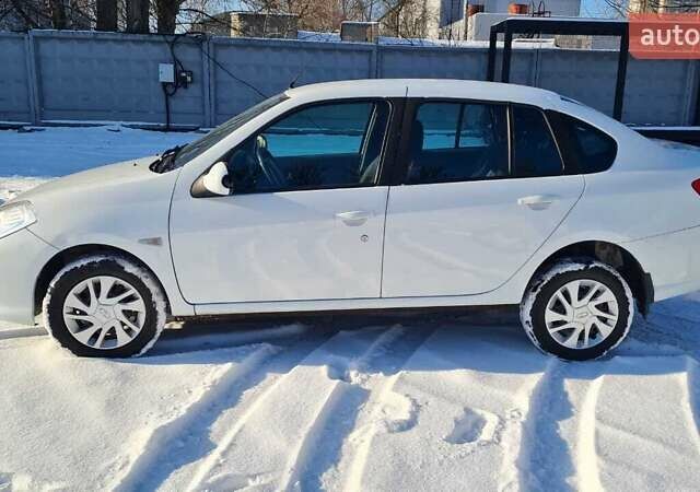 Білий Рено Сімбол, об'ємом двигуна 1.39 л та пробігом 175 тис. км за 4200 $, фото 3 на Automoto.ua