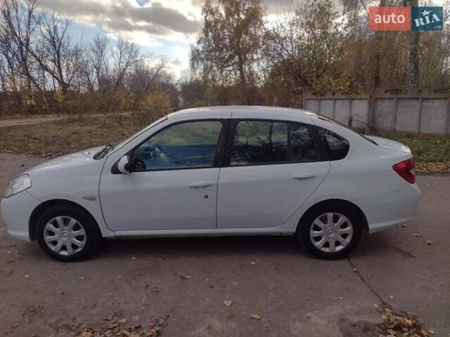 Рено Симбол 2010 в Виннице на Automoto.ua Белый Рено Симбол, объемом двигателя 1.39 л и пробегом 220 тыс. км за 3550 $, фото 19 на Automoto.ua