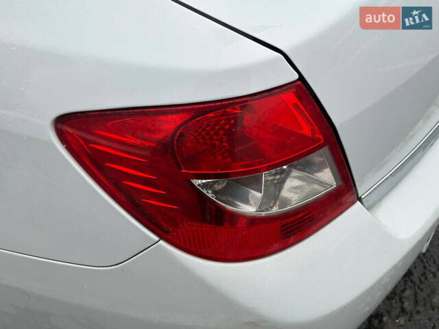 Білий Рено Сімбол, об'ємом двигуна 1.4 л та пробігом 163 тис. км за 4900 $, фото 17 на Automoto.ua