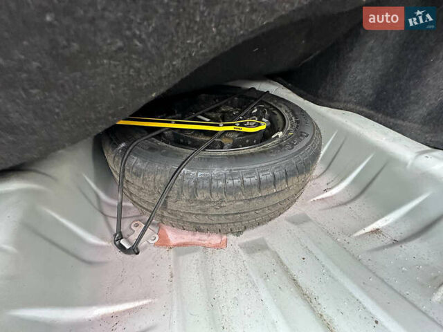 Білий Рено Сімбол, об'ємом двигуна 1.4 л та пробігом 163 тис. км за 4900 $, фото 41 на Automoto.ua