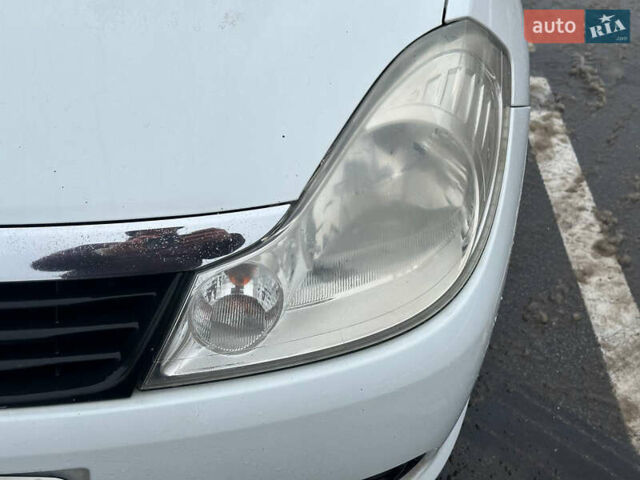 Білий Рено Сімбол, об'ємом двигуна 1.4 л та пробігом 163 тис. км за 4900 $, фото 20 на Automoto.ua