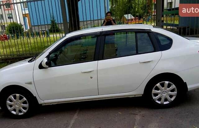Білий Рено Сімбол, об'ємом двигуна 1.4 л та пробігом 123 тис. км за 5199 $, фото 4 на Automoto.ua