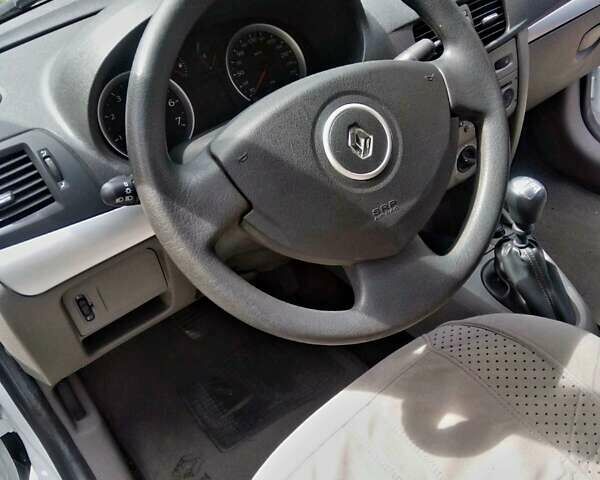 Білий Рено Сімбол, об'ємом двигуна 1.4 л та пробігом 123 тис. км за 5199 $, фото 8 на Automoto.ua