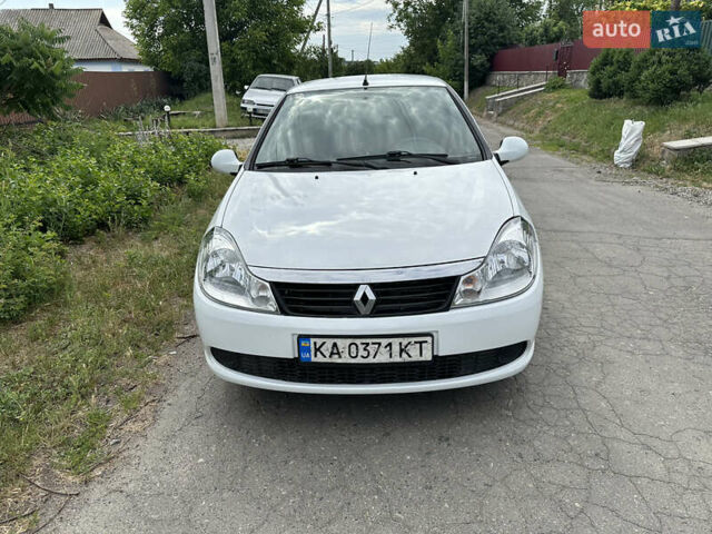 Белый Рено Симбол, объемом двигателя 1.2 л и пробегом 175 тыс. км за 4100 $, фото 2 на Automoto.ua