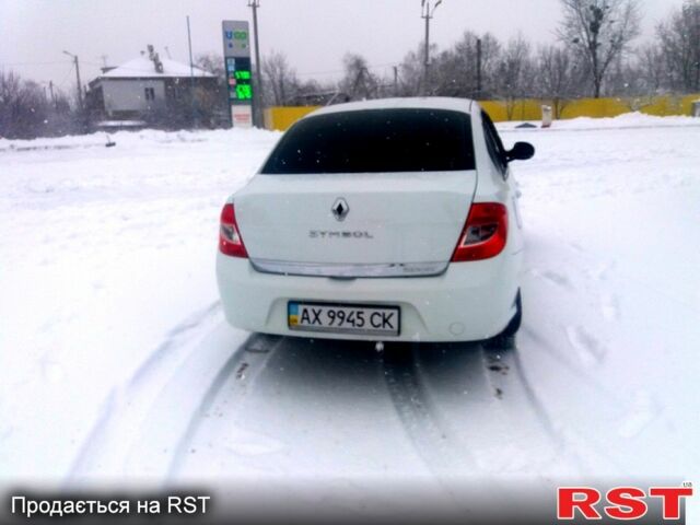 Белый Рено Симбол, объемом двигателя 1.4 л и пробегом 103 тыс. км за 3650 $, фото 2 на Automoto.ua
