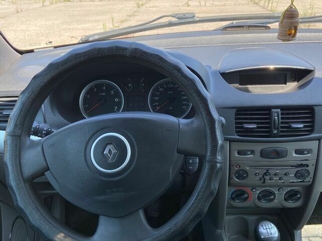 Білий Рено Сімбол, об'ємом двигуна 1.4 л та пробігом 190 тис. км за 4500 $, фото 7 на Automoto.ua