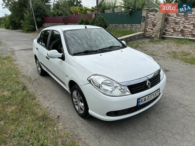 Белый Рено Симбол, объемом двигателя 1.2 л и пробегом 175 тыс. км за 4100 $, фото 1 на Automoto.ua