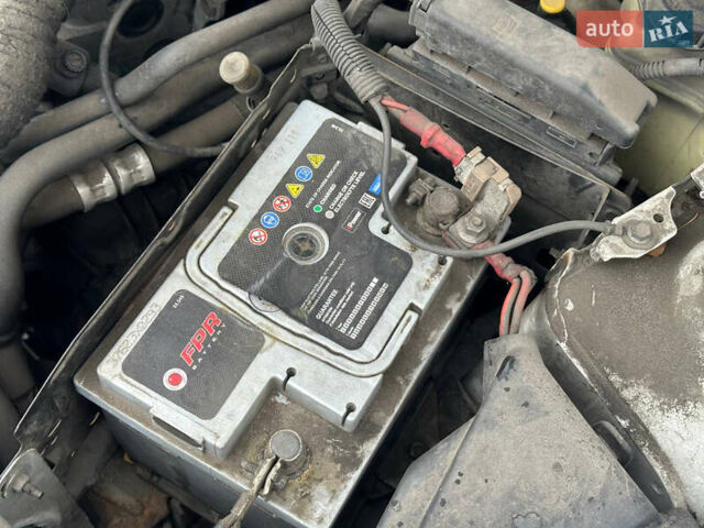 Білий Рено Сімбол, об'ємом двигуна 1.4 л та пробігом 163 тис. км за 4900 $, фото 29 на Automoto.ua