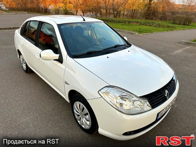Белый Рено Симбол, объемом двигателя 1.4 л и пробегом 140 тыс. км за 3800 $, фото 3 на Automoto.ua