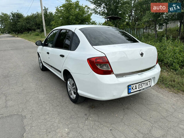 Белый Рено Симбол, объемом двигателя 1.2 л и пробегом 175 тыс. км за 4100 $, фото 5 на Automoto.ua