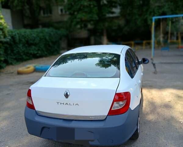 Рено Симбол 2011 в Одессе на Automoto.ua Белый Рено Симбол, объемом двигателя 1.39 л и пробегом 178 тыс. км за 3800 $, фото 2 на Automoto.ua