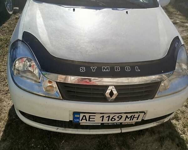 Білий Рено Сімбол, об'ємом двигуна 1.39 л та пробігом 260 тис. км за 4200 $, фото 5 на Automoto.ua