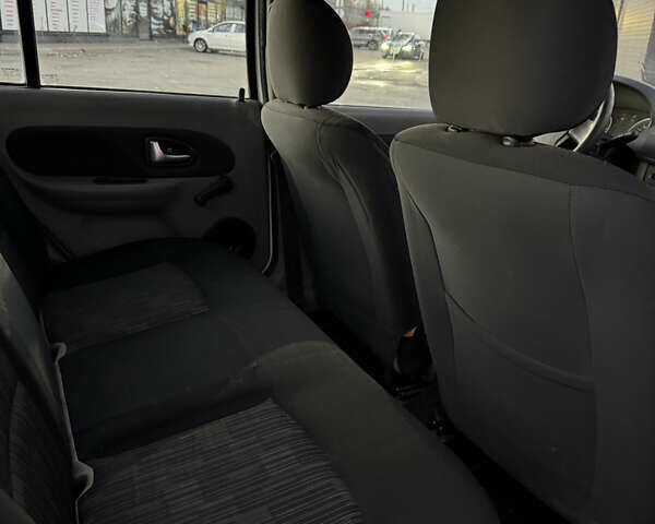 Білий Рено Сімбол, об'ємом двигуна 1.39 л та пробігом 258 тис. км за 2899 $, фото 15 на Automoto.ua