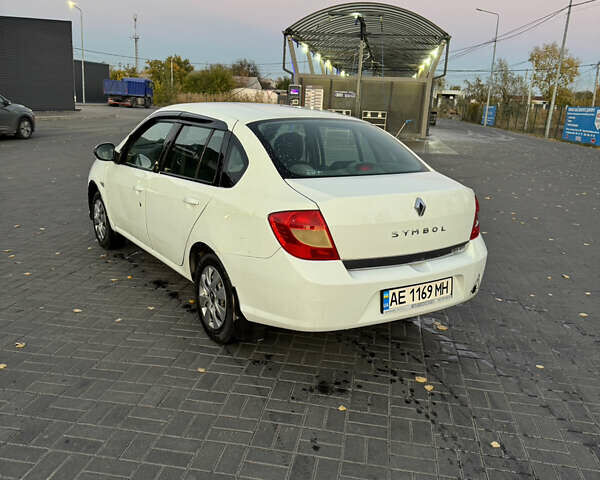 Білий Рено Сімбол, об'ємом двигуна 1.39 л та пробігом 258 тис. км за 2899 $, фото 3 на Automoto.ua