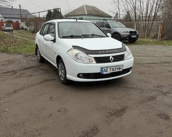 Белый Рено Симбол, объемом двигателя 1.39 л и пробегом 268 тыс. км за 3350 $, фото 7 на Automoto.ua