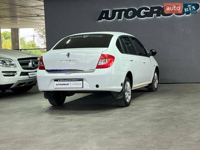 Белый Рено Симбол, объемом двигателя 1.6 л и пробегом 332 тыс. км за 3999 $, фото 4 на Automoto.ua
