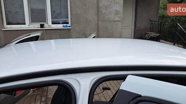Білий Рено Сімбол, об'ємом двигуна 1.39 л та пробігом 160 тис. км за 4900 $, фото 3 на Automoto.ua