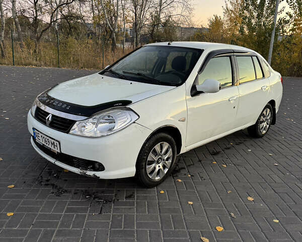 Білий Рено Сімбол, об'ємом двигуна 1.39 л та пробігом 258 тис. км за 2899 $, фото 1 на Automoto.ua