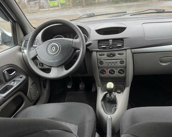 Белый Рено Симбол, объемом двигателя 1.39 л и пробегом 268 тыс. км за 3350 $, фото 12 на Automoto.ua