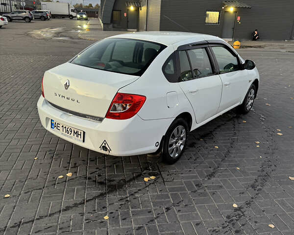 Білий Рено Сімбол, об'ємом двигуна 1.39 л та пробігом 258 тис. км за 2899 $, фото 5 на Automoto.ua