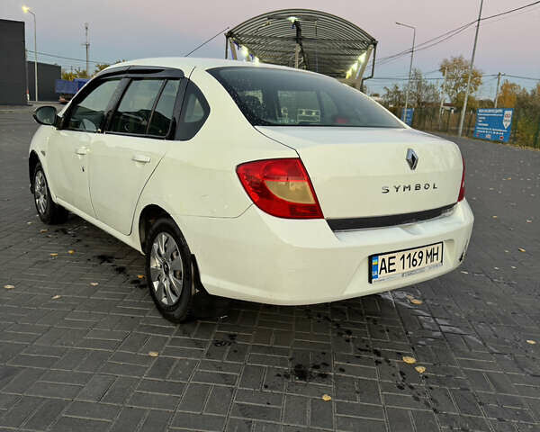 Білий Рено Сімбол, об'ємом двигуна 1.39 л та пробігом 258 тис. км за 2899 $, фото 2 на Automoto.ua