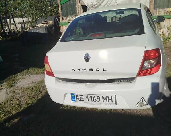 Білий Рено Сімбол, об'ємом двигуна 1.39 л та пробігом 260 тис. км за 4200 $, фото 6 на Automoto.ua